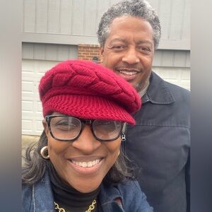 100-200- 02/01 SUNDAY $5 -- Women Clothing Vintage And Modern 5:00 pm est